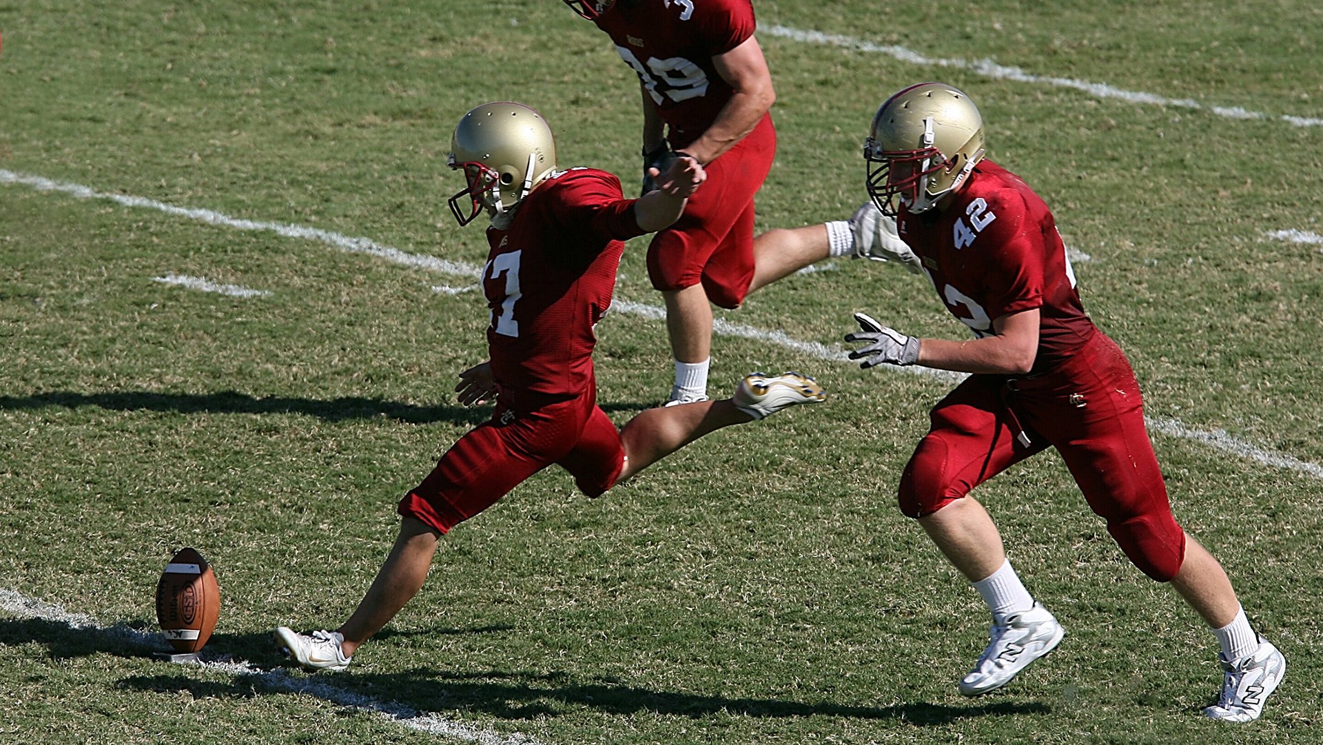 国家队大赛临场调整策略匮乏，国家队比赛地点