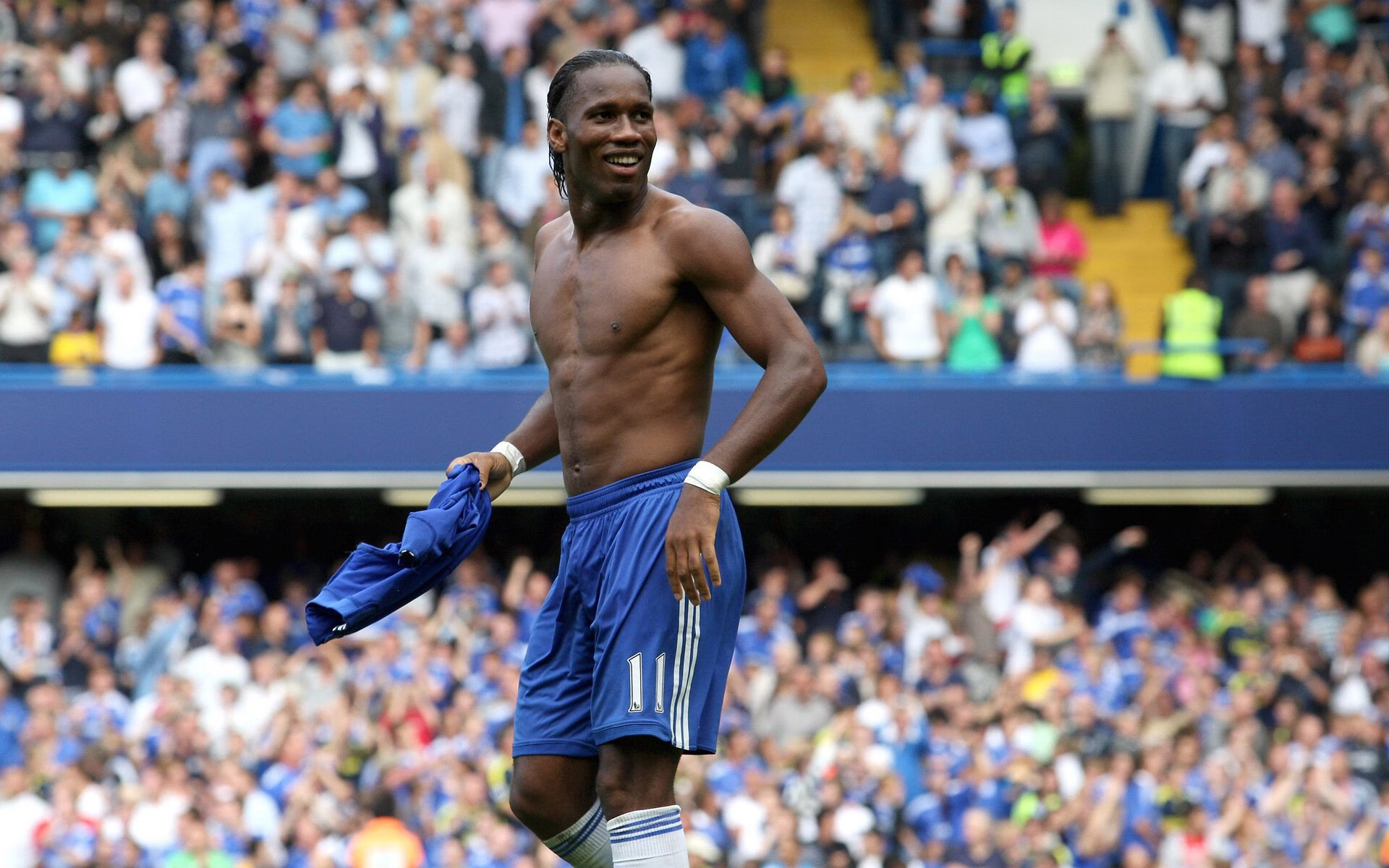 德甲速度之王：以闪电般的突破引爆全场，德甲跑动距离排名